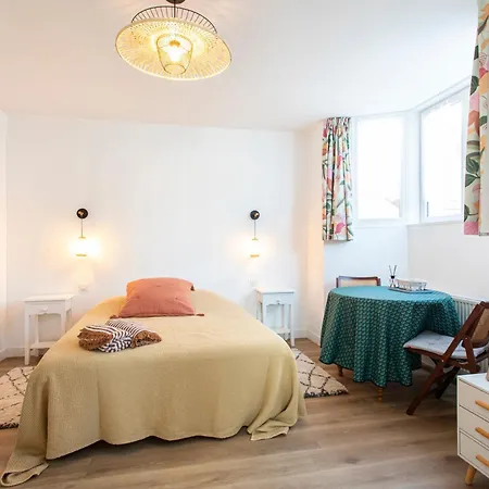 Lodge Manava Vue Et Mont Michel Piscine Interieure Saint-Jean-le-Thomas