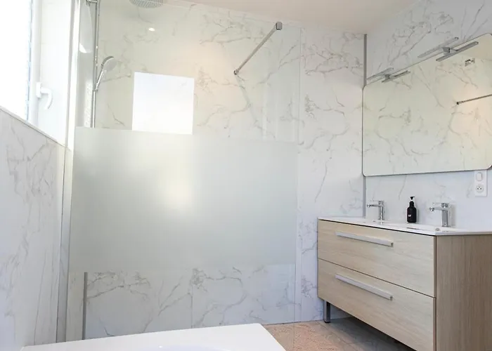 Manava Vue Et Mont Michel Piscine Interieure Lodge