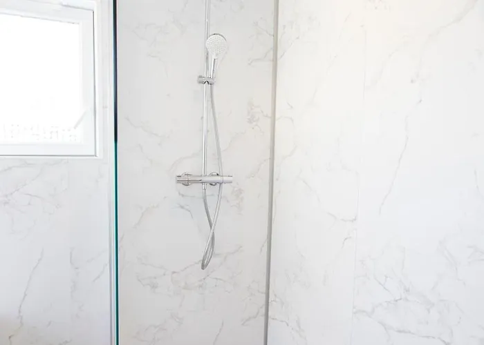 Manava Vue Et Mont Michel Piscine Interieure Saint-Jean-le-Thomas