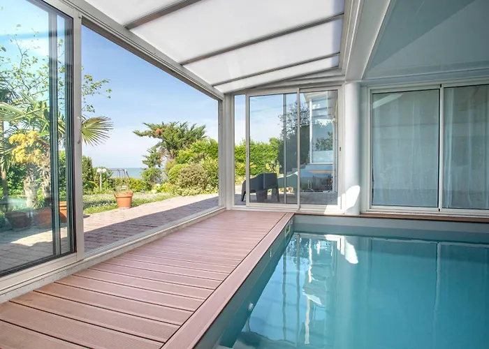 Manava Vue Et Mont Michel Piscine Interieure