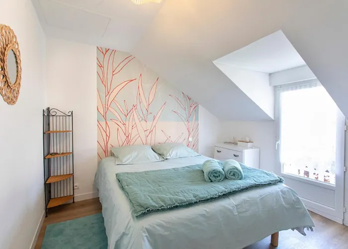 Manava Vue Et Mont Michel Piscine Interieure Lodge *