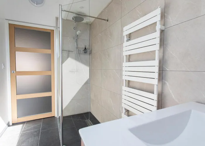 Lodge Manava Vue Et Mont Michel Piscine Interieure Saint-Jean-le-Thomas