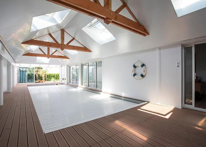 Manava Vue Et Mont Michel Piscine Interieure * Saint-Jean-le-Thomas