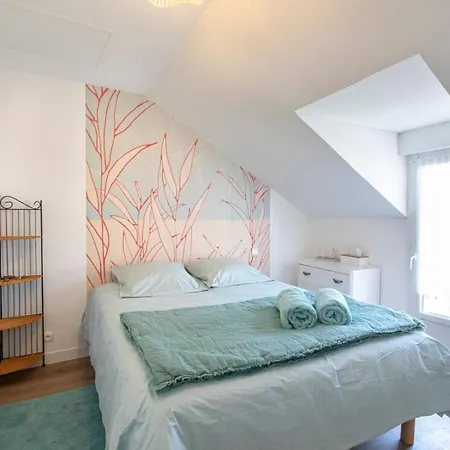 Manava Vue Et Mont Michel Piscine Interieure Orman Evi *