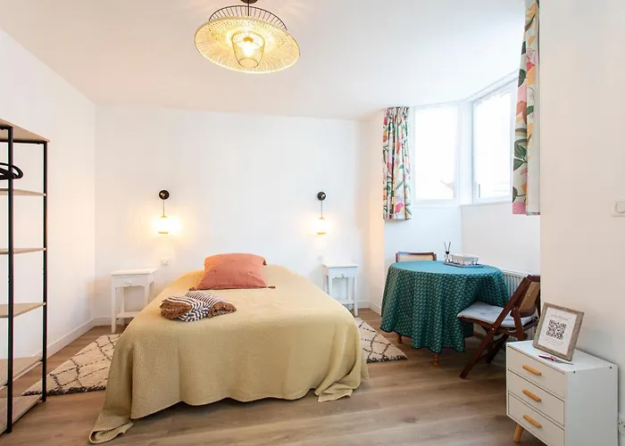 אכסניה Manava Vue Et Mont Michel Piscine Interieure סן-ז'ון-לה-טומה